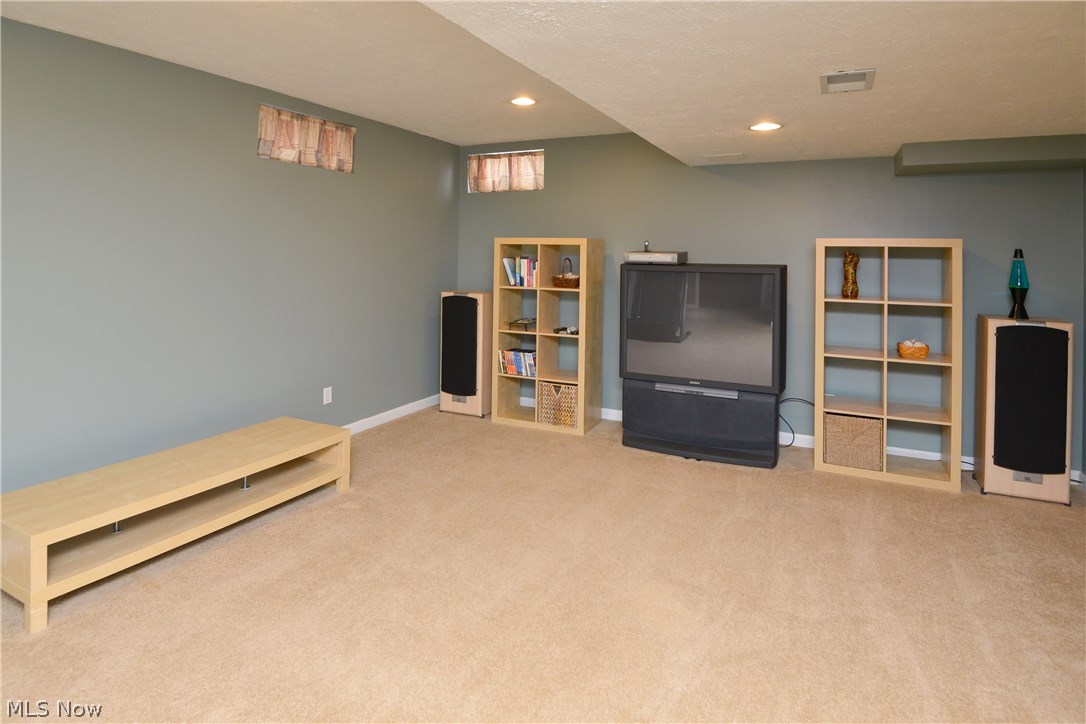 Falls Pointe - Residential