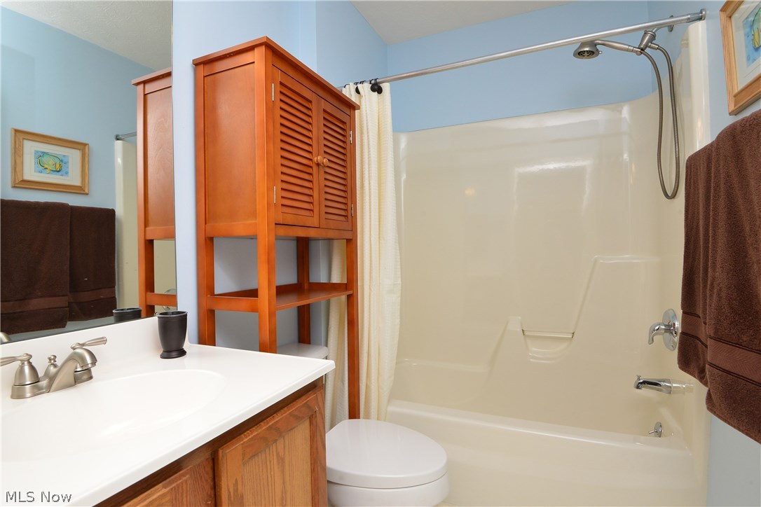 Falls Pointe - Residential