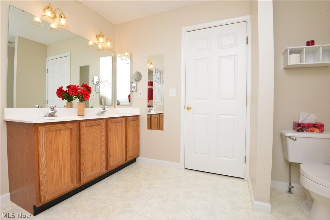 Falls Pointe - Residential