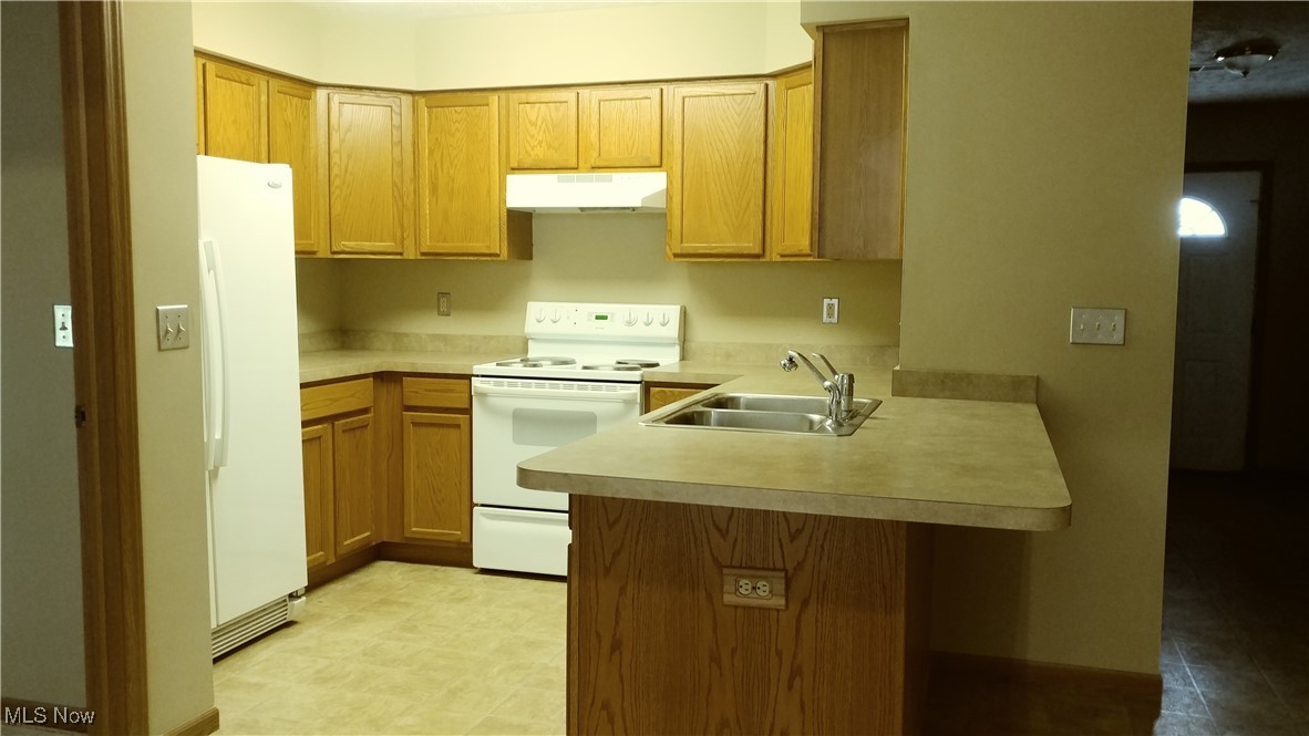 16481 Cottonwood Place, Middlefield, Ohio image 6