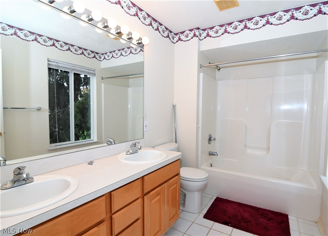 Royal Clusters At Kingsbury Trace - Residential