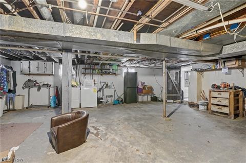 Tiny photo for 717 Calla Road E, Poland, OH 44514 (MLS # 5186210)