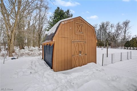 Tiny photo for 717 Calla Road E, Poland, OH 44514 (MLS # 5186210)