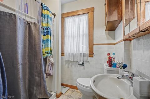 Tiny photo for 717 Calla Road E, Poland, OH 44514 (MLS # 5186210)