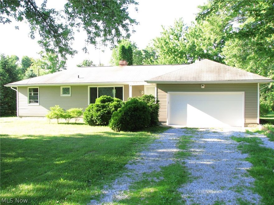 Beautiful ranch on just under 3/4 acre wooded lot, located on dead end street. Just minutes from downtown Hudson. This home features the following: Furnace and central air (NOV 2016), new Anderson windows (2014), new vinyl siding (2014), new Anderson front entry door (2015), new garage door and opener (2015), new electric box (2015). Traditional ranch with a great layout - one floor living. There is also a bonus room off the rear of the house that can be finished as a rec room, hobby room or 3 season room. Relax and enjoy the peaceful setting! Room sizes approximate.