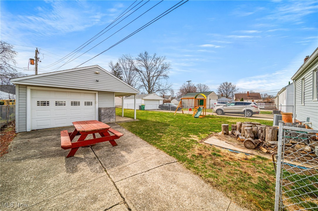 28916 Blissfield Drive, Willowick, Ohio image 32