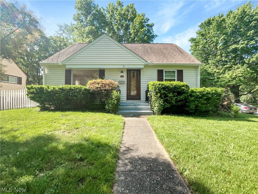 Seller is offering a 1.65% credit to buyers to be used for closing costs, representation, or any other lender allowable costs. Welcome to this beautiful property, where comfort and style abound. The walls are adorned with tasteful neutral colors, creating an inviting atmosphere that suits various design preferences. The kitchen stands out with its chic and functional design, featuring an attractive accent backsplash that adds a modern touch. Outside, you'll find two recreational areas. A covered patio allows for outdoor activities regardless of the weather, perfect for barbecuing or relaxing with a beverage, offering even more space for outdoor enjoyment.