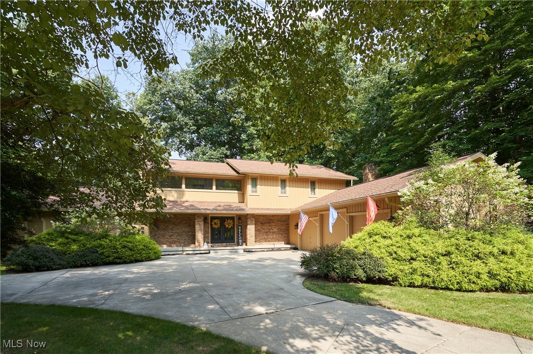 View Akron, OH 44313 house