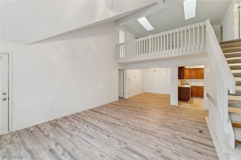 Photo of 4204 Castle Ridge Rdg, Copley, OH 44321 (MLS # 5191721)