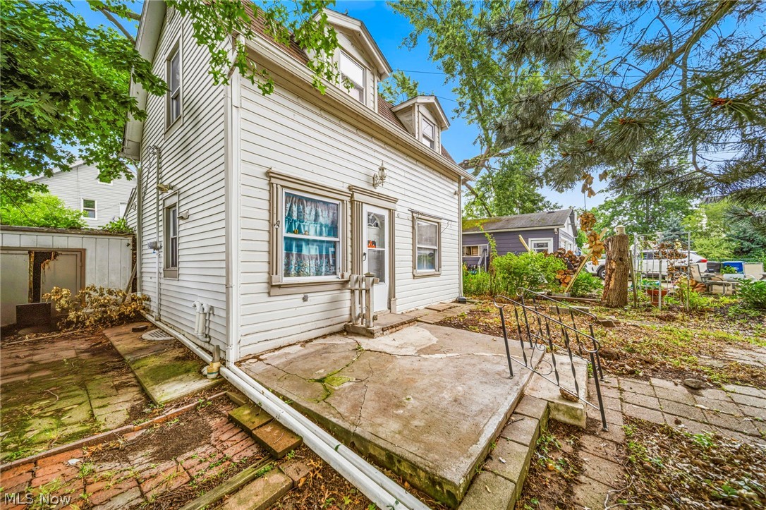 2137 Brown Road