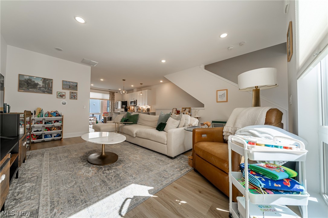 Battery Park Place Twnhms Condo - Residential