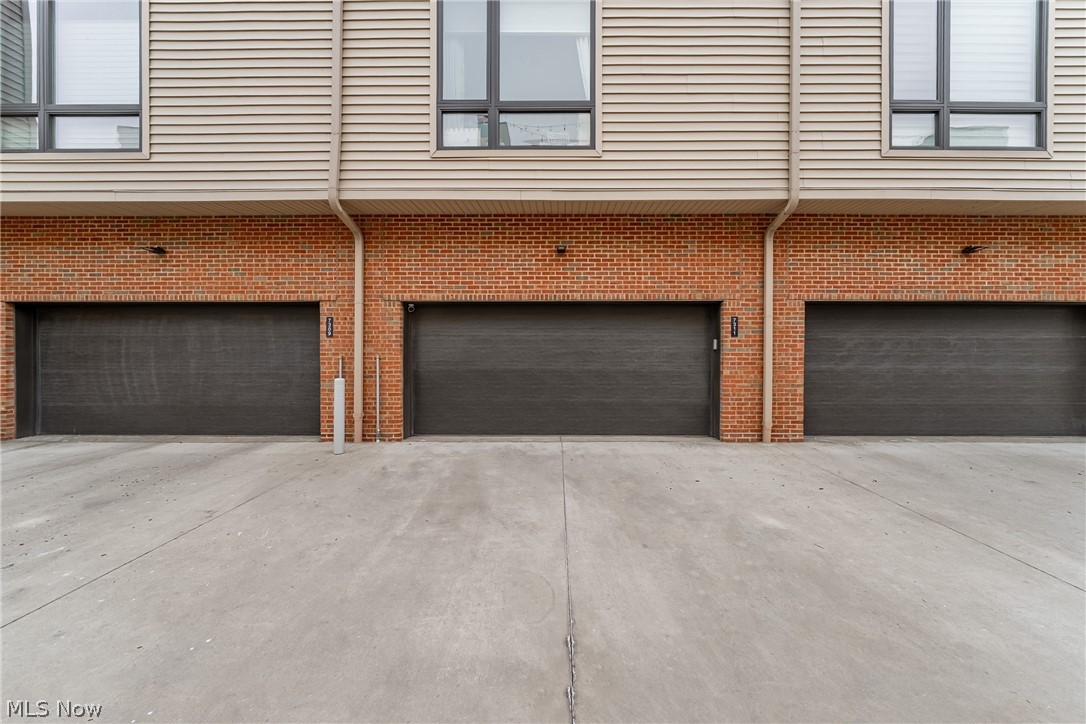 Battery Park Place Twnhms Condo - Residential