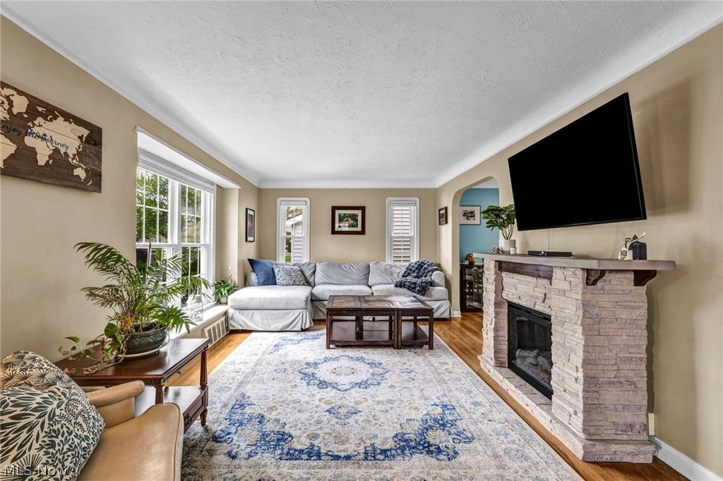 Photo of 20944 Woodstock Avenue, Fairview Park, OH 44126 (MLS # 5205825)
