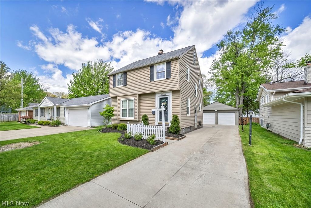 Photo of 20944 Woodstock Avenue, Fairview Park, OH 44126 (MLS # 5205825)