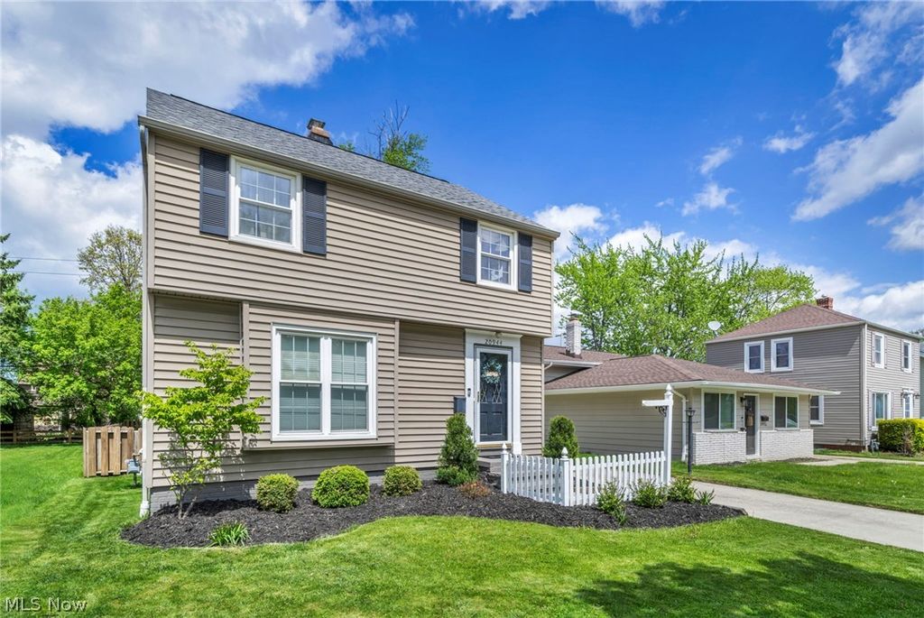 Photo of 20944 Woodstock Avenue, Fairview Park, OH 44126 (MLS # 5205825)