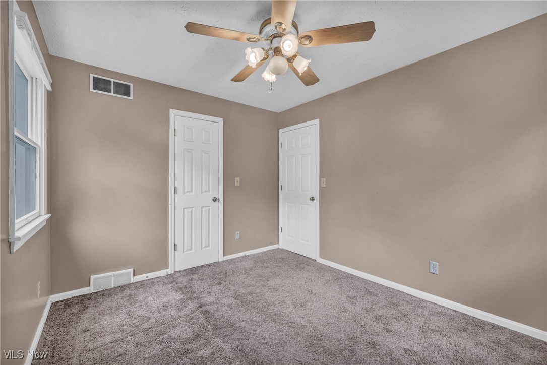 1661 Keefer Road, Girard, Ohio image 13