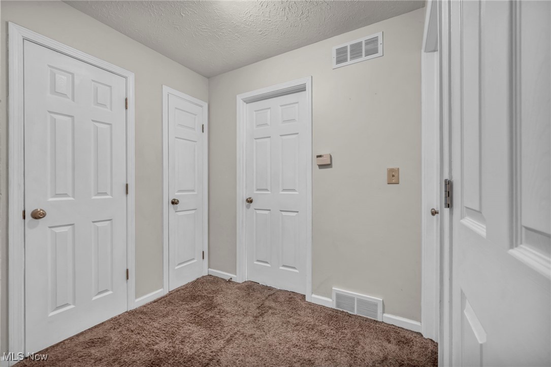 1661 Keefer Road, Girard, Ohio image 19