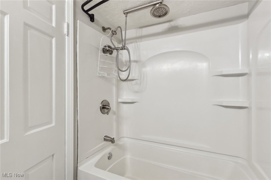 3211 Amherst Avenue, Lorain, Ohio image 18