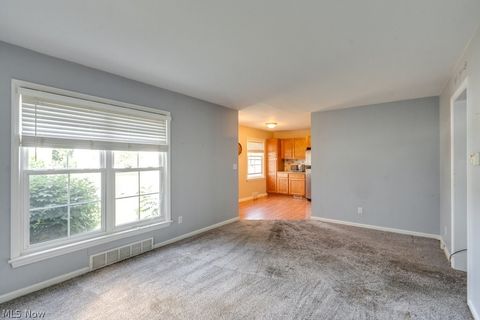 Tiny photo for 407 E 330th Street, Willowick, OH 44095 (MLS # 5202942)