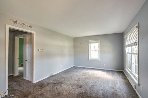 Tiny photo for 407 E 330th Street, Willowick, OH 44095 (MLS # 5202942)