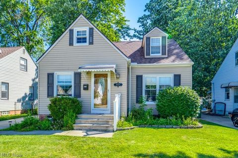 Tiny photo for 407 E 330th Street, Willowick, OH 44095 (MLS # 5202942)