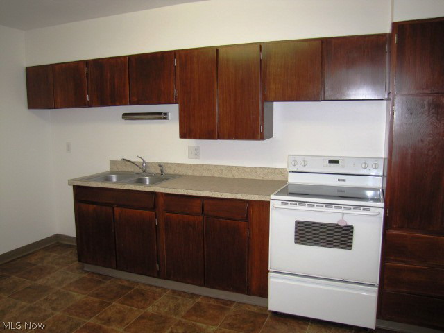 Parknoll Estates 01 - Residential Lease