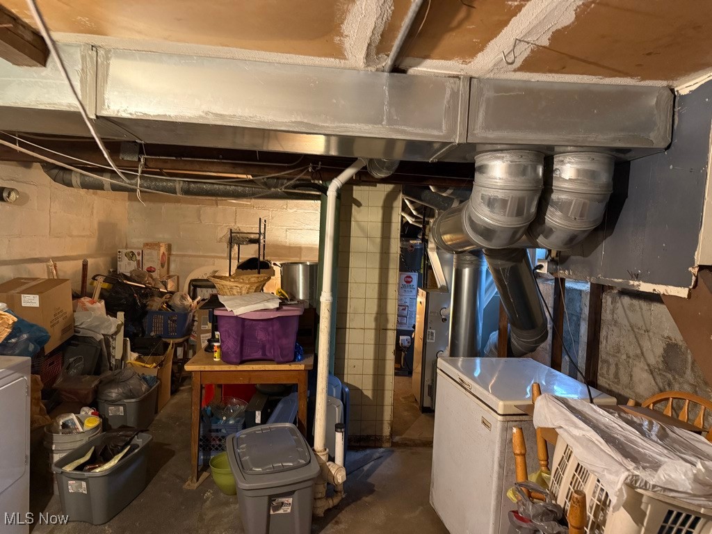 James M & Colgate Hoyts Allot - Residential