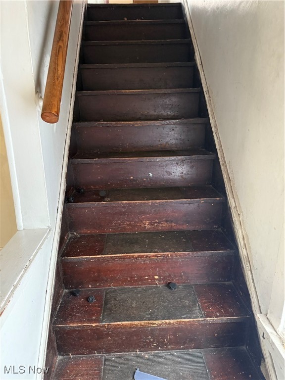 James M & Colgate Hoyts Allot - Residential