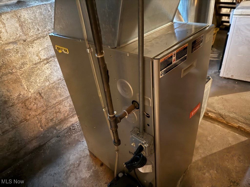 James M & Colgate Hoyts Allot - Residential