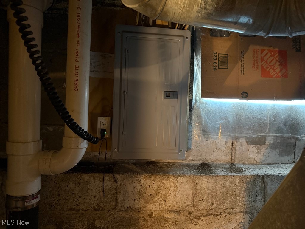 James M & Colgate Hoyts Allot - Residential