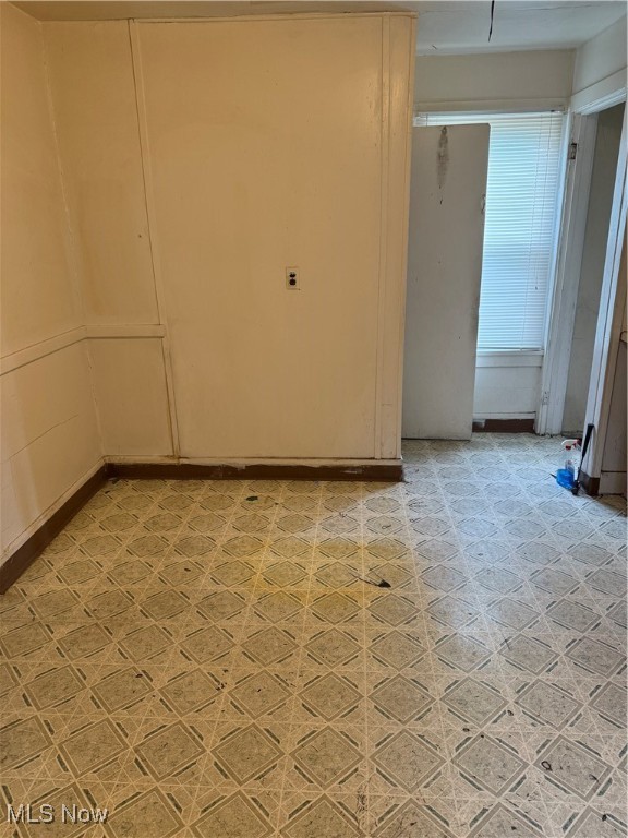 James M & Colgate Hoyts Allot - Residential