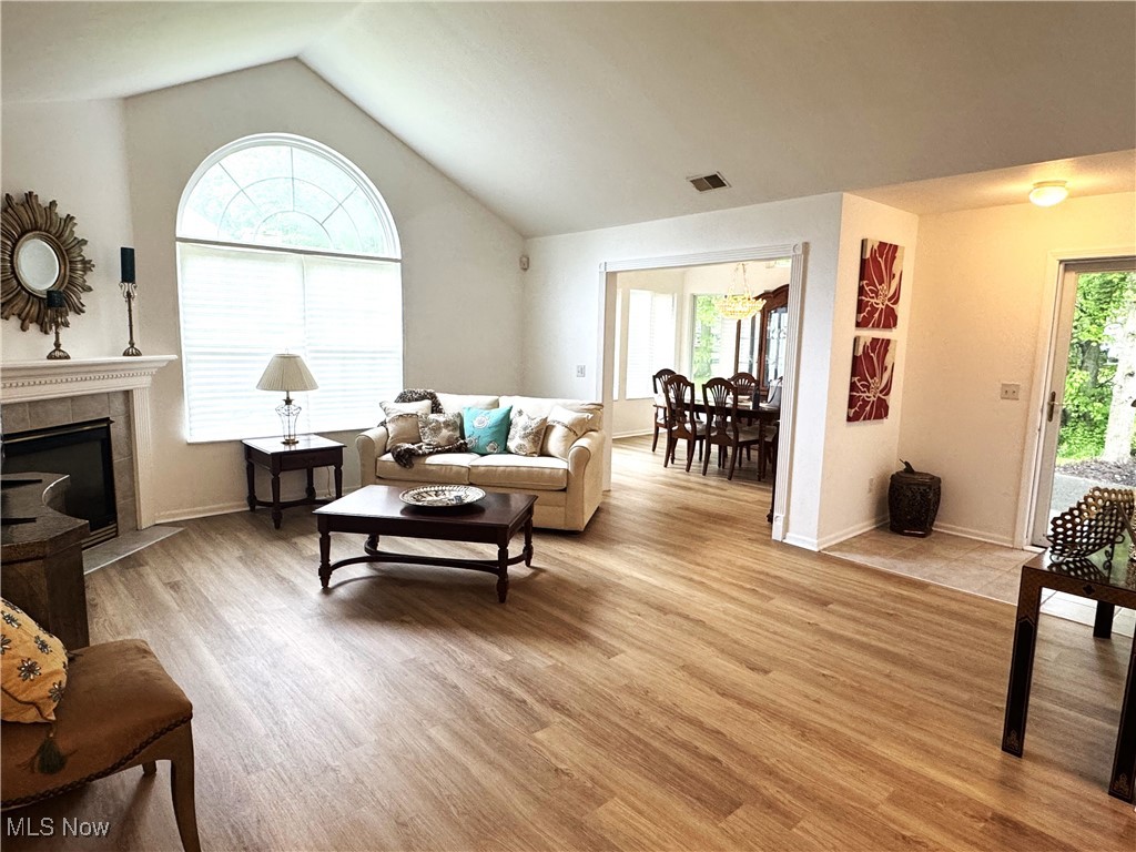 1303 Willow Brook Drive, Warren, Ohio image 5