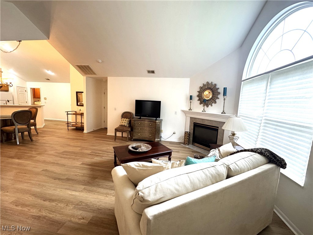 1303 Willow Brook Drive, Warren, Ohio image 4