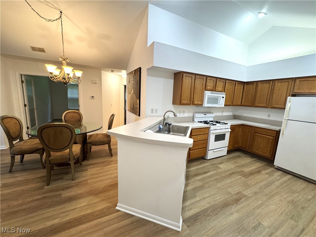 1303 Willow Brook Drive, Warren, Ohio image 16