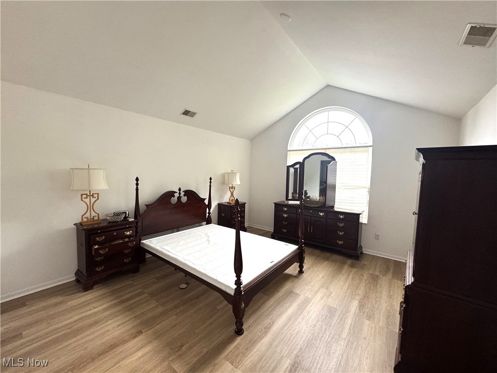 1303 Willow Brook Drive, Warren, Ohio image 17