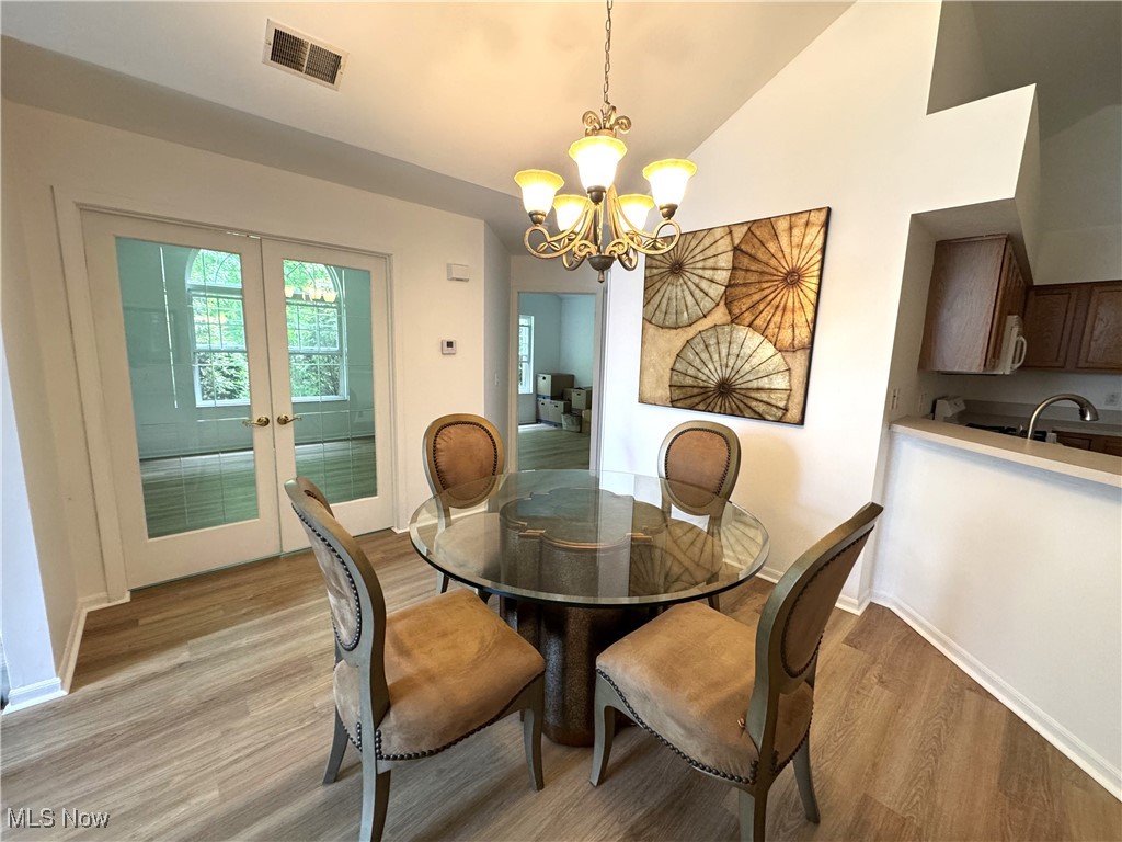 1303 Willow Brook Drive, Warren, Ohio image 8