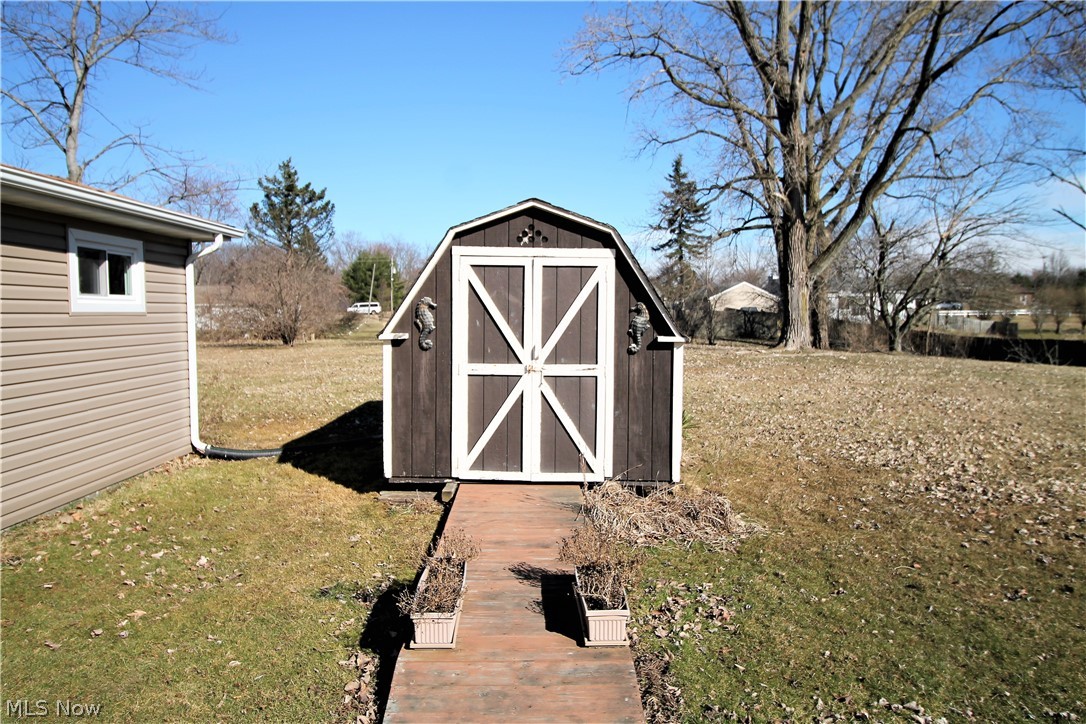 Briar Root Manor - Residential