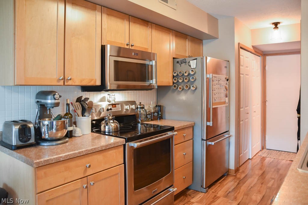 Parkview Harbour Condo - Residential