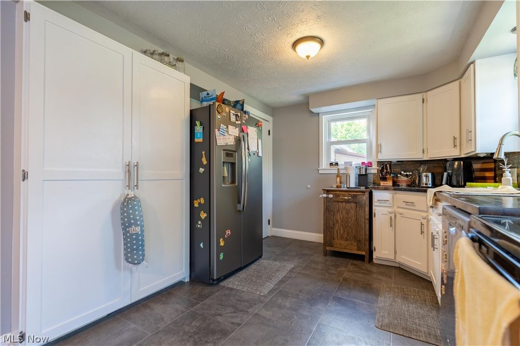 Photo of 5615 Clover Street, Louisville, OH 44641 (MLS # 5194940)