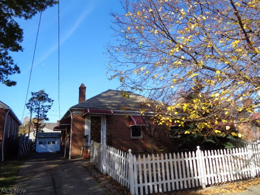 Buyer responsible for own due diligence, inquiry and verification of all property information, condition, square footage, tax, POS requirements
and parcel data. Broker is not liable or responsible to verify any information as all data in mls is reflective of public records. Buyers
recommended to investigate all data. Seller will not make repairs, property sold in as-is condition.