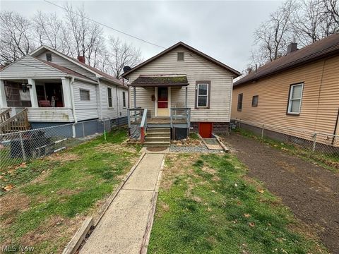 Homes For Sale - 1705 Cleveland Avenue<br/> East Liverpool, OH 43920