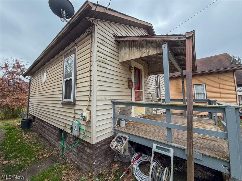 Photo of 1705 Cleveland Avenue, East Liverpool, OH 43920 (MLS # 5219687)