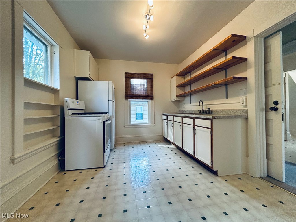 Longmere 01 - Residential Lease