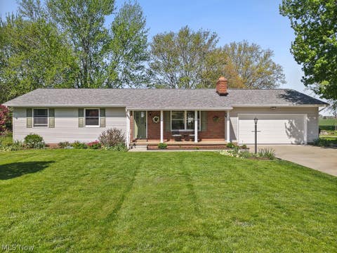 Homes For Sale - 14281 Wade Avenue<br/> Stark County, Hartville, OH 44632