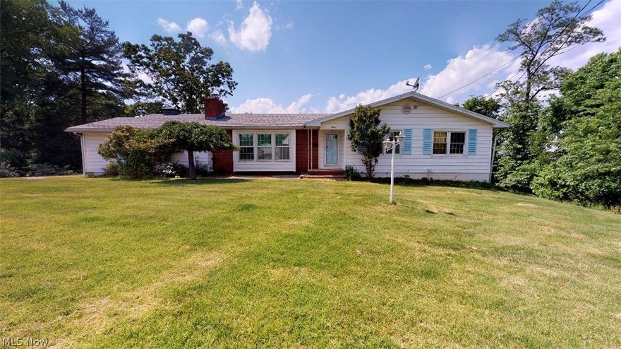 Tons of potential for this 3 bedroom, 2 bath ranch on a nice quiet dead end street. Great views overlooking the City of Vienna. Windows and HVAC are newer-Full walk out basement-Screened in back porch.