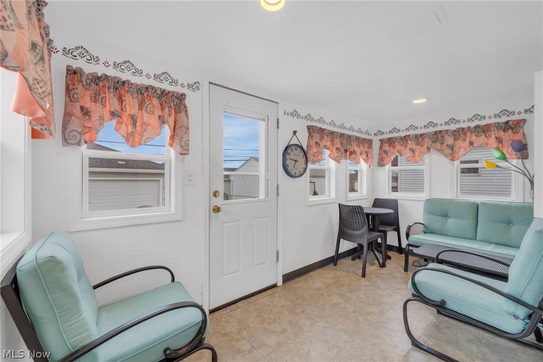 John W Buhls Dawnwood - Residential