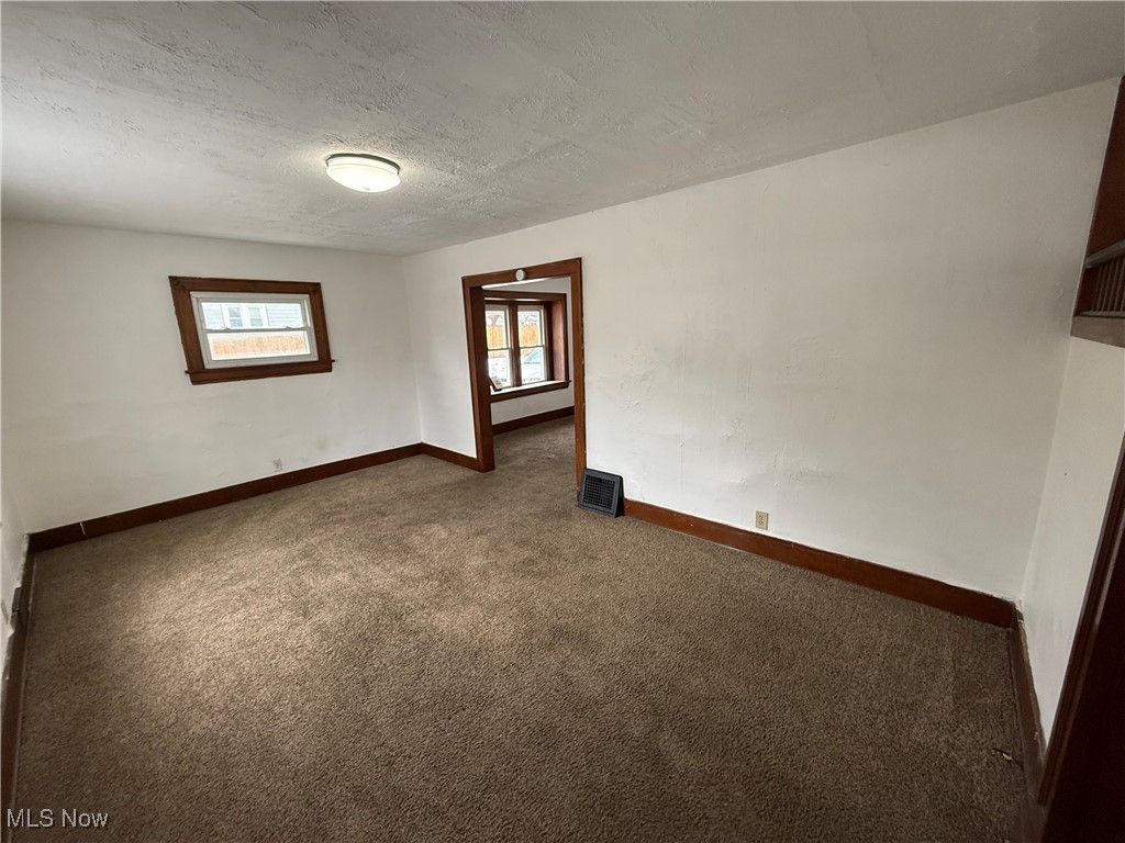 Photo of 804 Beardsley Street, Akron, OH 44311 (MLS # 5177409)