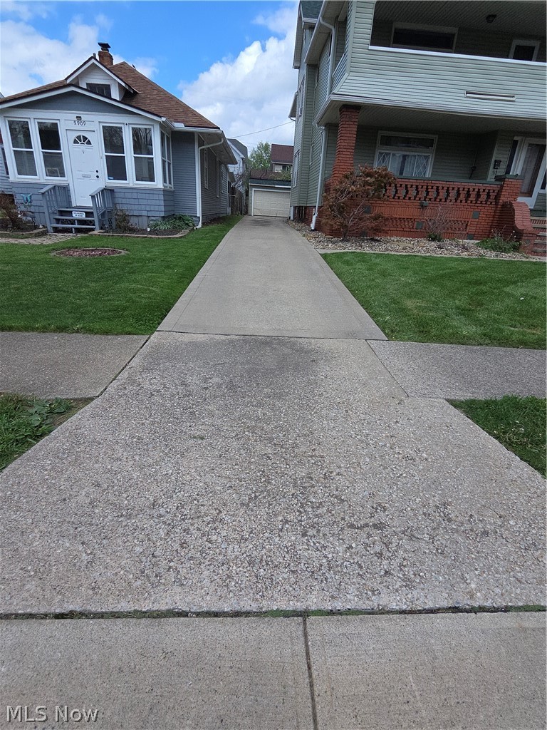 9913 Greenview Avenue