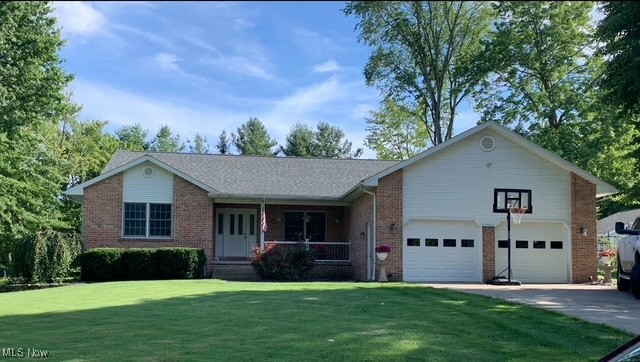 7356 Oakwood Drive, Brookfield, Ohio image 1