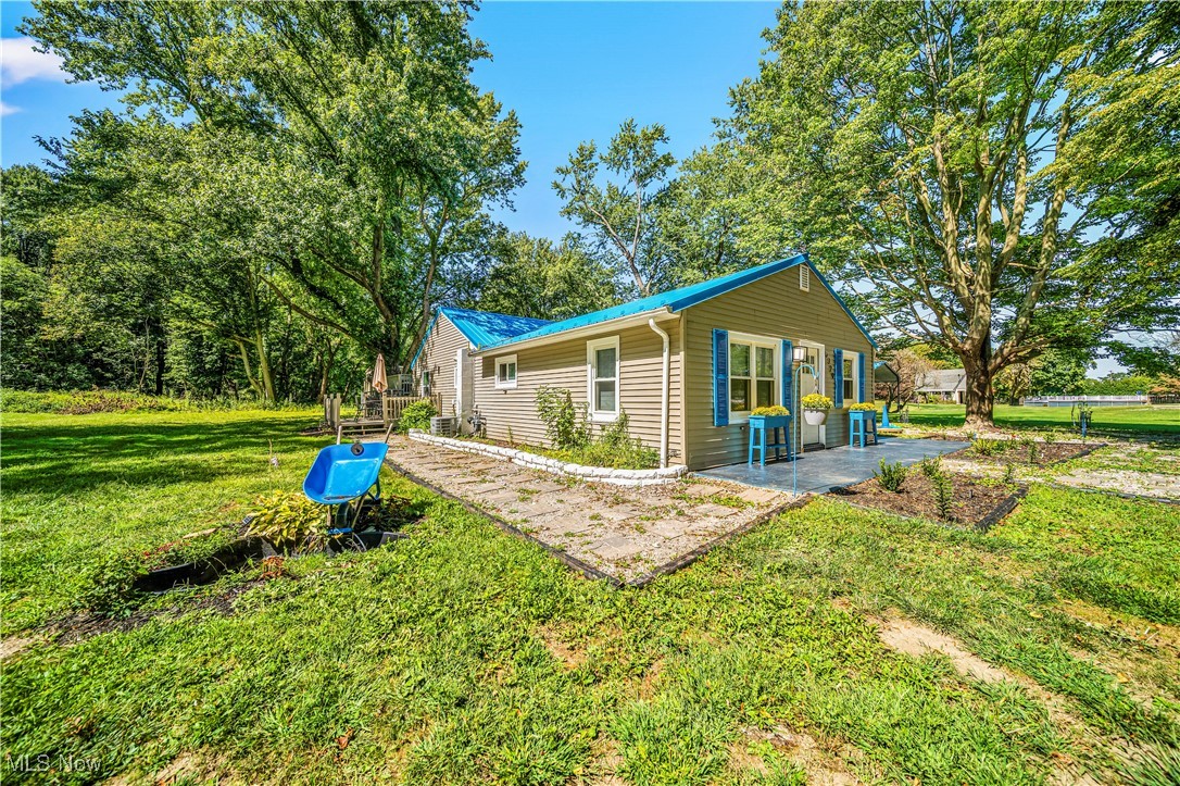 6329 Green Road, North Kingsville, Ohio image 2